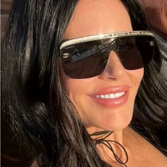 Chanel Black Sunglasses for Women - Picture 1 of 8